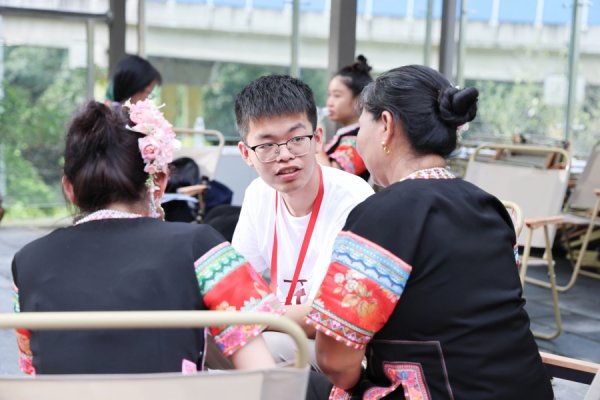 华泰国际 走进1.45万余村庄访20万余农户，上海财大“千村调查”走进第18个年头